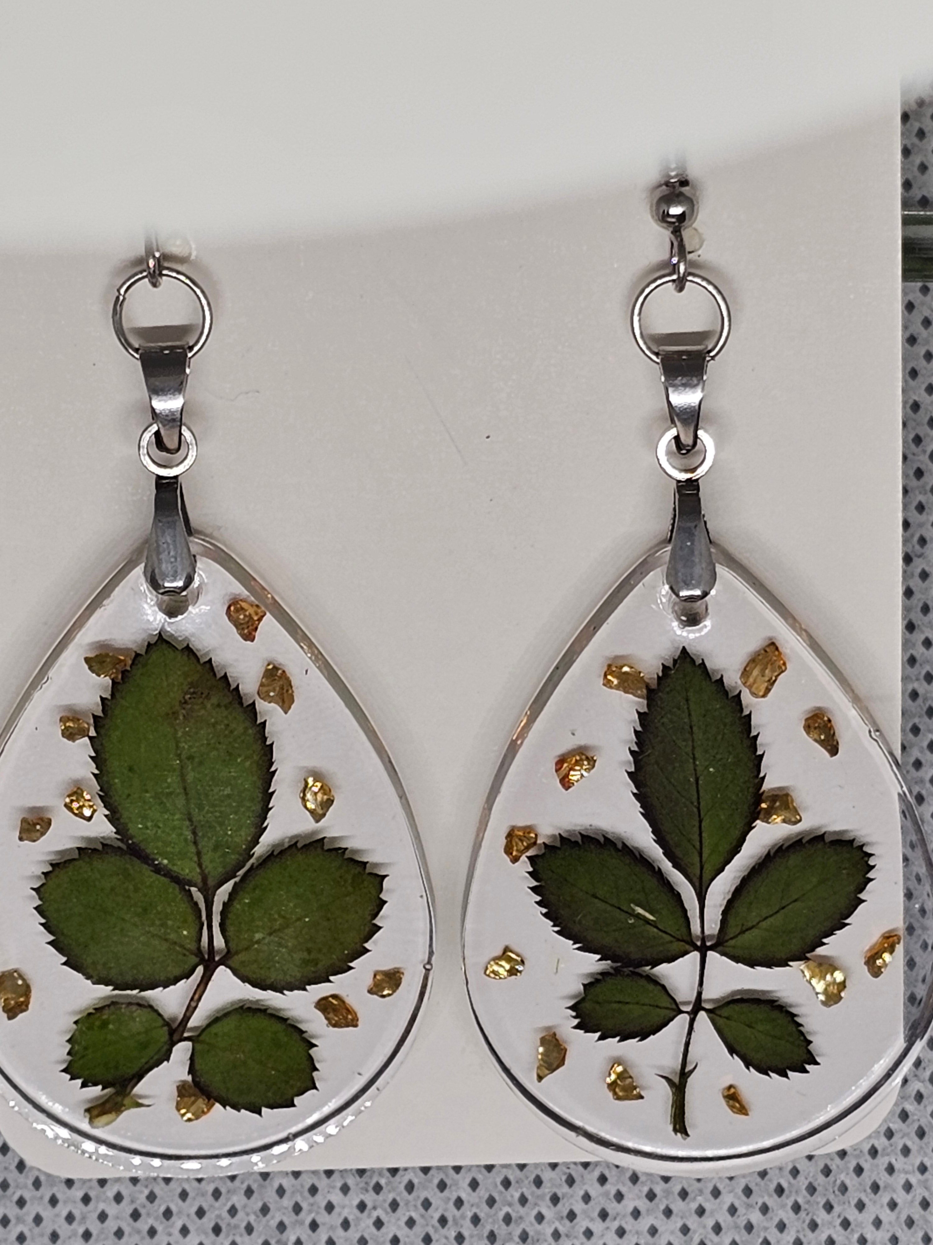 EPOXY EARRINGS - GREEN LEAVES