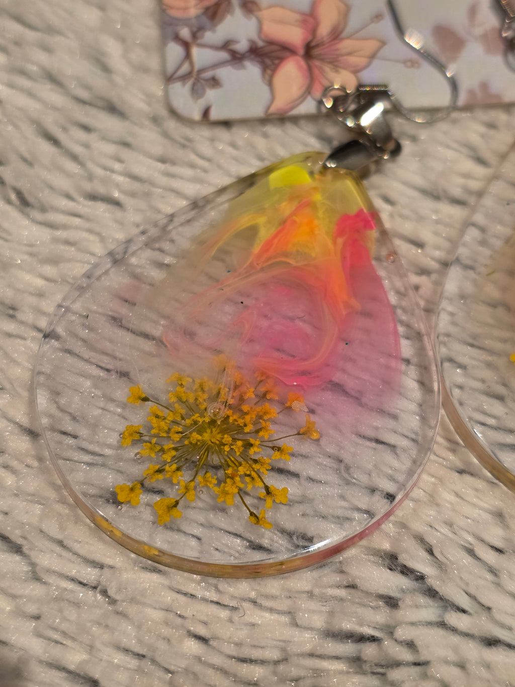 Resin earrings – teardrops with real dried flowers in yellow & pink tones, stainless-steel hooks
