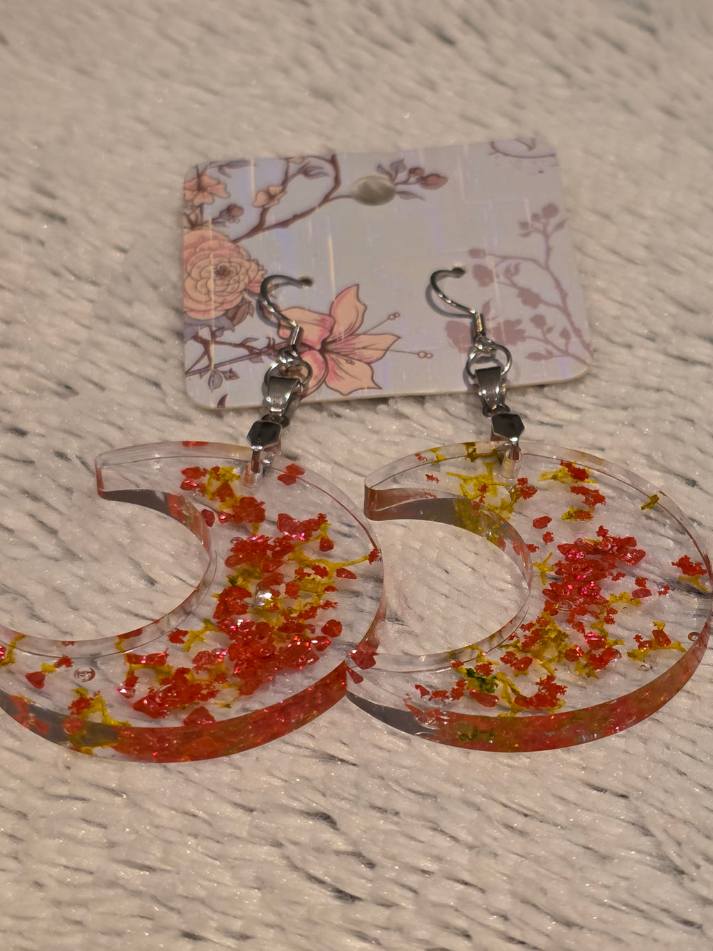 Resin hoop earrings – red & yellow dried flower design