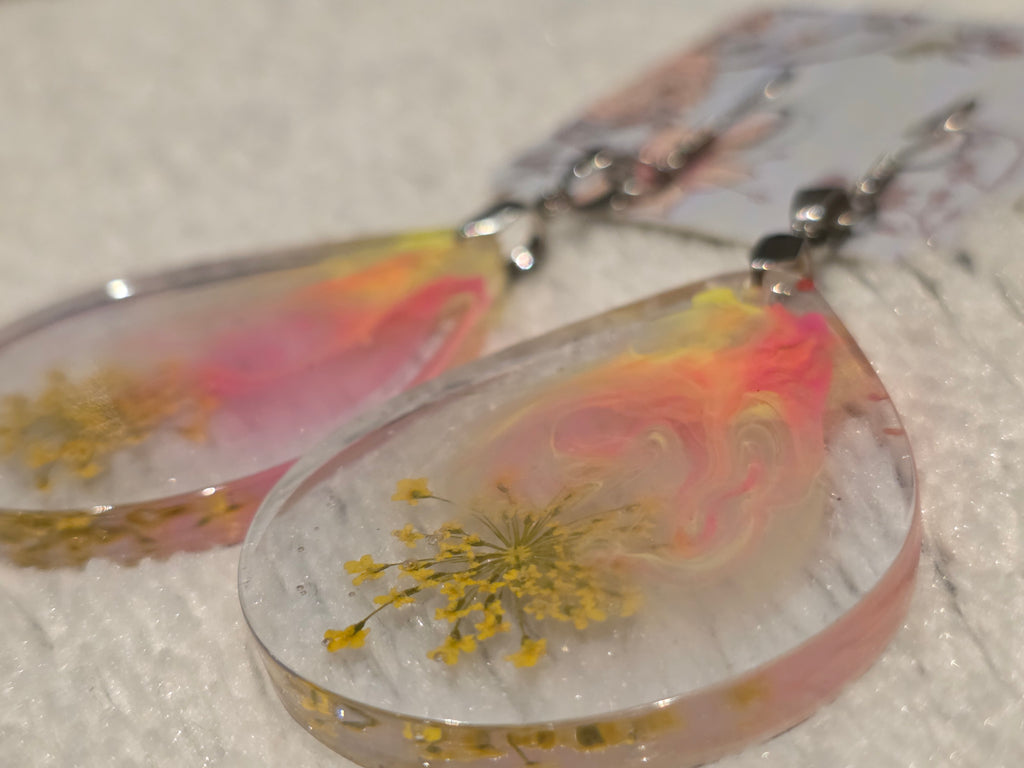 Resin earrings – teardrops with real dried flowers in yellow & pink tones, stainless-steel hooks